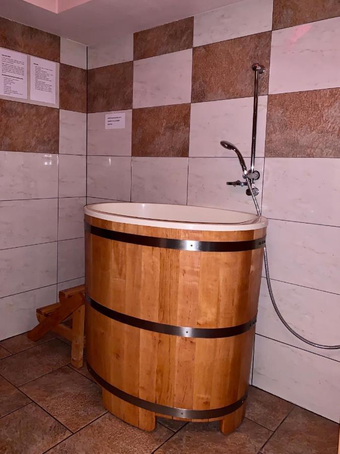 ホテル Nocowanie Restauracja Wenecka Klobuck エクステリア 写真